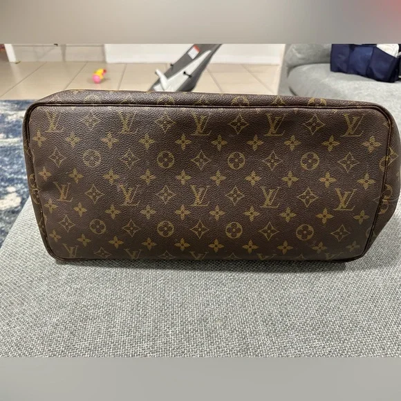 Genuinely Loved Louis Vuitton Neverful GM - Picture 7 of 13